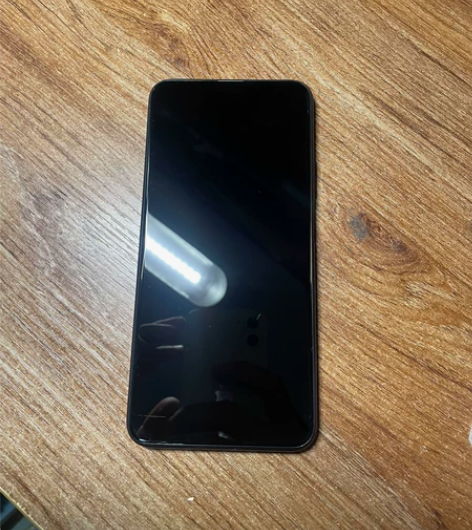 荣耀9xpro,6+64,换过后盖,电池很...