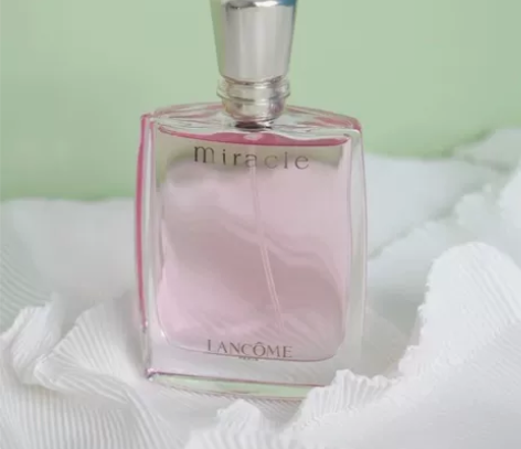 香水新的有包装 家里太多了 感兴趣的话点“...