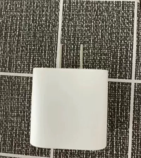 【转让原装20W充电器】快充充电头充电线i...