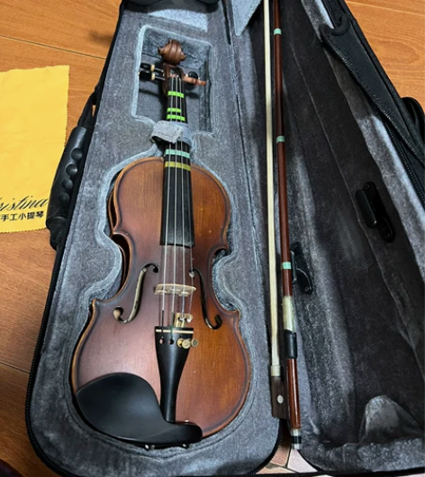 克莉丝蒂娜V04儿童小提琴，总长度差不多4...
