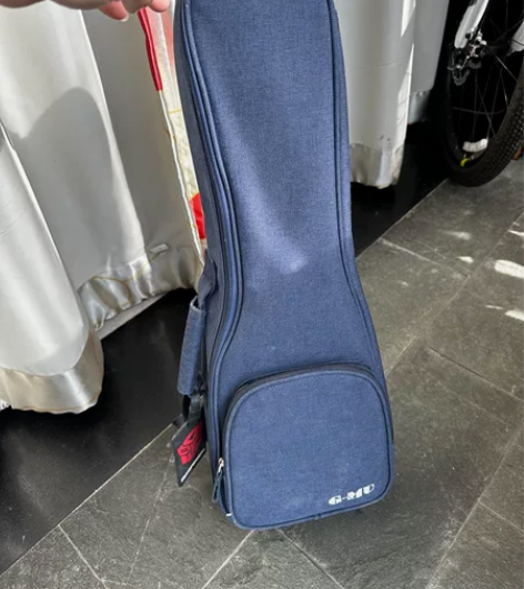 尤克里里,基本全新 感兴趣的话点“我想要”...