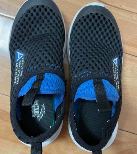 安踏单层大网男童运动鞋33码，鞋子轻巧好穿...