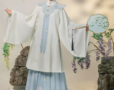 【芷蝶】 九曲阑珊家的绝版汉服 有一条绳子...