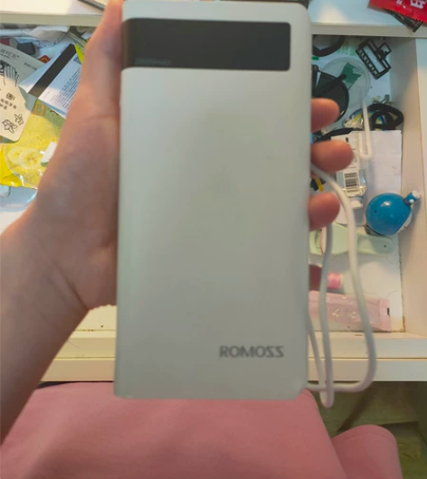 罗马仕充电宝。2w毫安LED版 感兴趣的话...