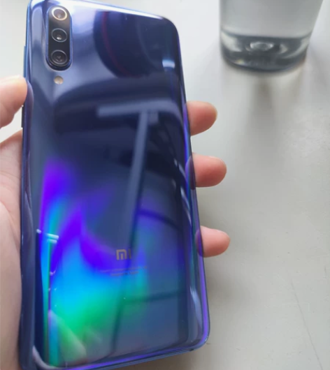 之前一直用苹果手机因为当兵买的小米9,两年...