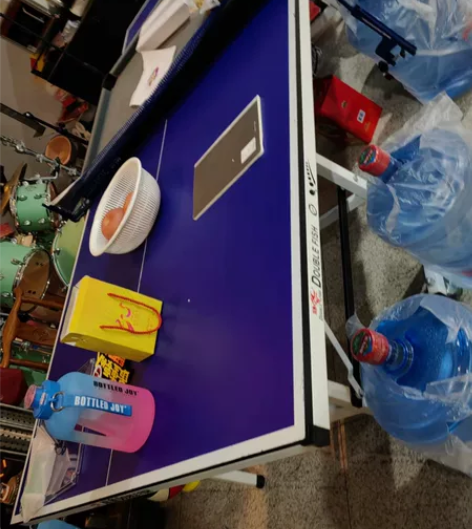 乒乓球台，买了不到1年，9成新，小朋友不玩...