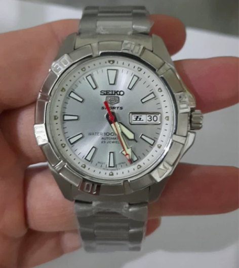 精工全自动机械表，日本带回来的，全新没戴过...