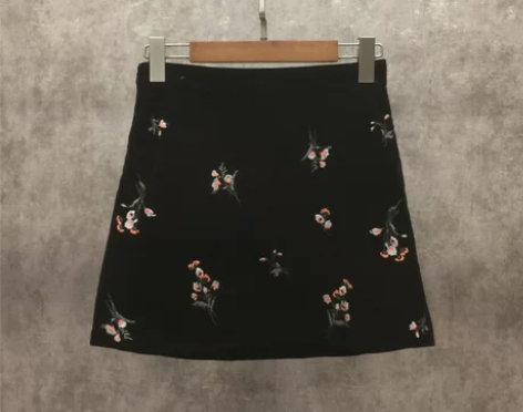 韩国秋季丝绒甜美时尚百搭短裙刺绣a字裙包臀...