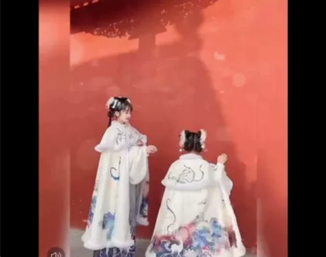 【摄影工作室不开捡漏，全新汉服】明制亲子装...