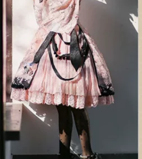 古典玩偶暗香OP粉黑几乎全新带吊 M码 试...