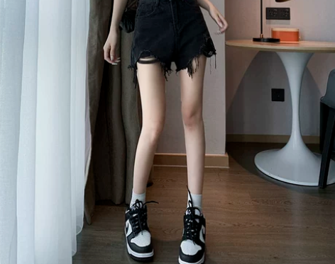 【狂欢价】黑色毛边破洞牛仔短裤女高腰夏季薄...