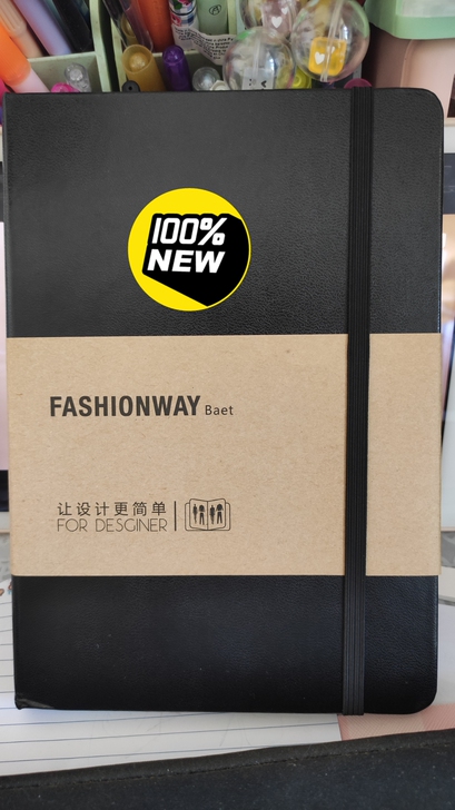 全新皮面绑带本，空白本，服装设计专用，前面...