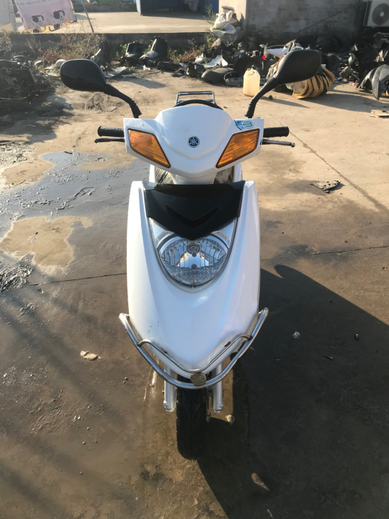 国三正品雅马哈凌鹰100踏板车摩托车当助力...