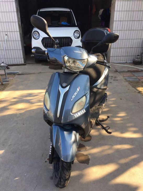 17年雅马哈巧格jog踏板摩托车,成色很新...