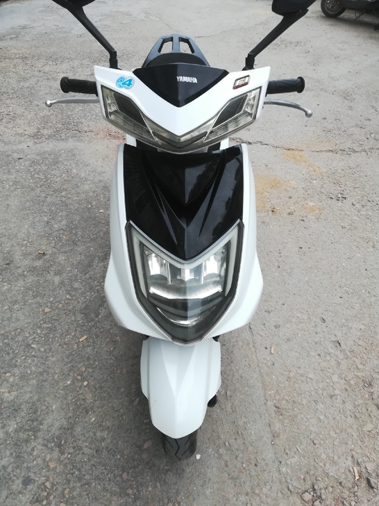 南方雅马哈踏板摩托车转让了了，新车买时七千...