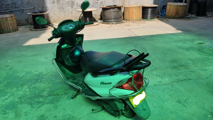 雅马哈踏板摩托