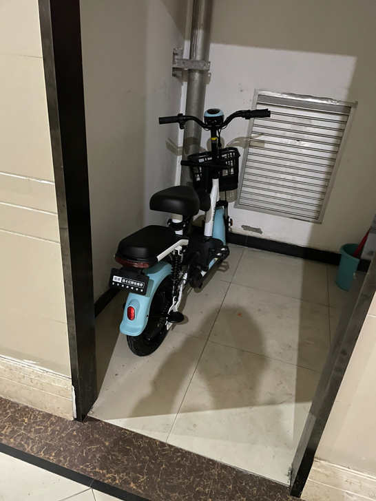 闲置全新哈啰电瓶车一台，48V12 锂电哈...