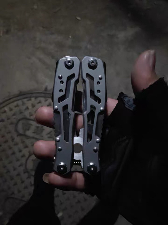 【全新包邮】全不锈钢精钢铸造便携多功能钳组...