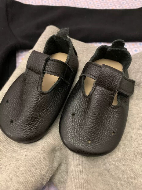 真皮软底鞋，13.5码，几乎全新。80包邮。