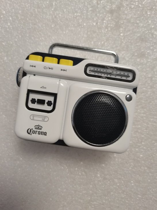 科罗娜i8便携式蓝牙音箱