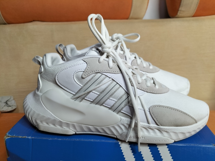 阿迪达斯 三叶草男鞋 H69041 40....