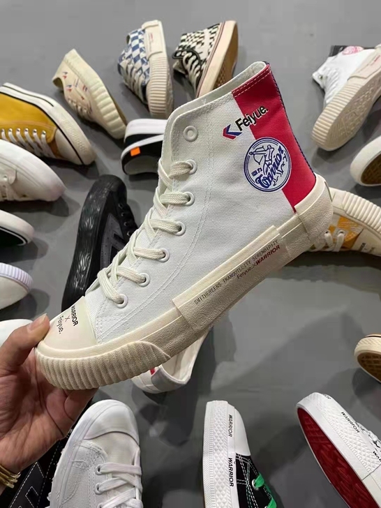 回力飞跃联名帆布鞋