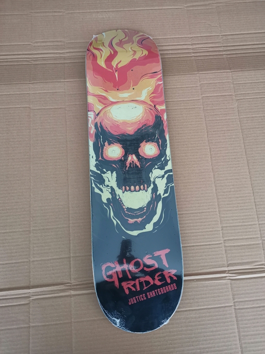 沸点专业滑板板面 全新的 送砂纸一张