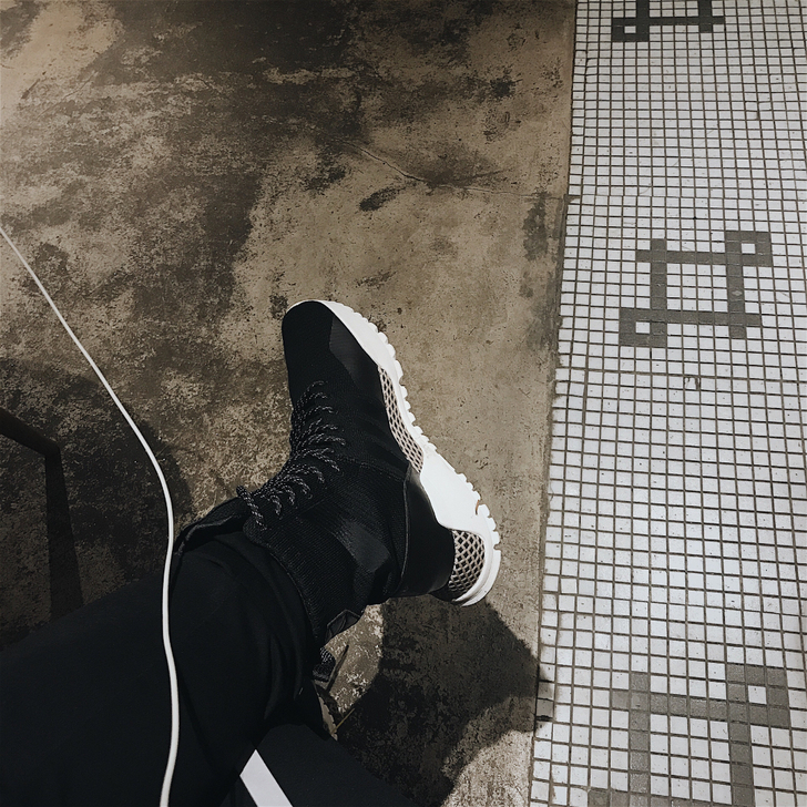 正品adidas ZX高帮休闲鞋