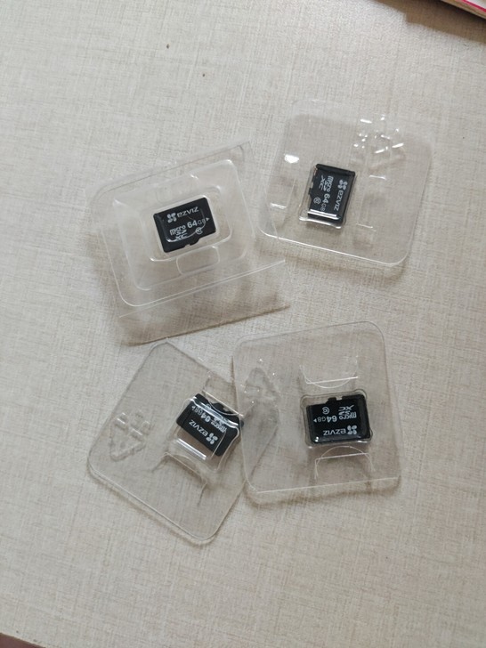 3张64G萤石内存卡   40，一张64G...