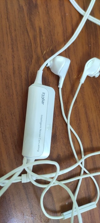 233621降噪耳机正常使用,正常磨损,要...