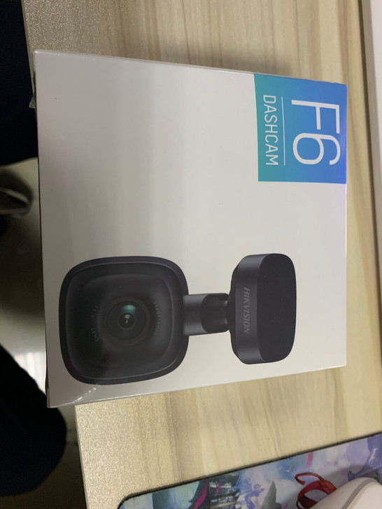 海康行车记录仪，内带主机一台，原装座充，电...