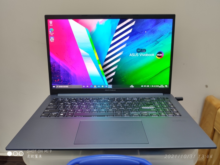 华硕无畏pro15 R7 3050 ole...