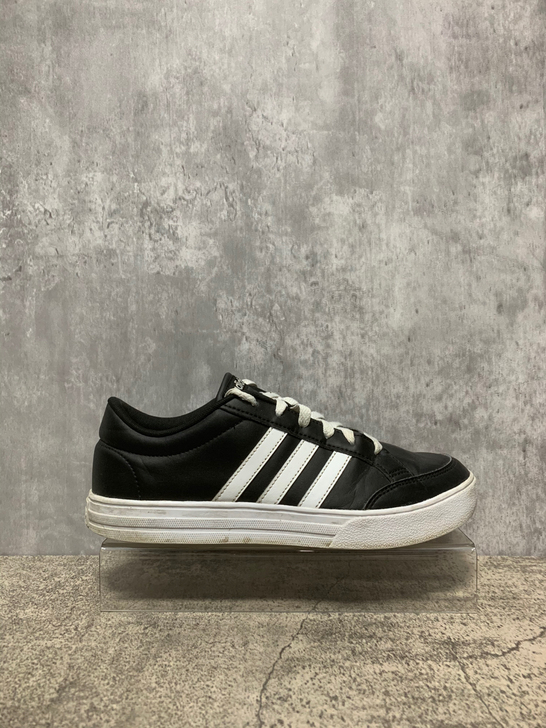 二手正品40码阿迪达斯Adidas低帮皮质...