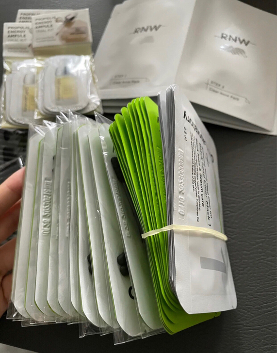 全新 CNP去黑头鼻贴 家里之前做海外免税...