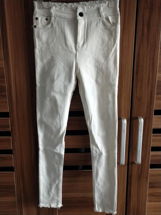 全新白色长裤