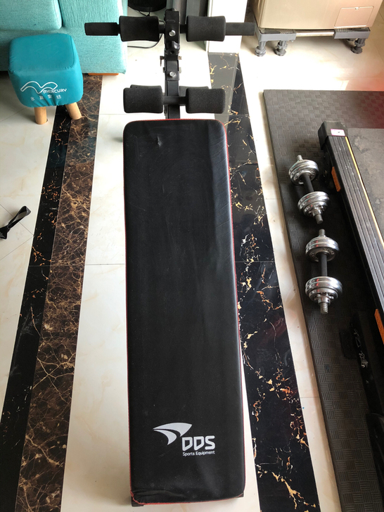 全新的仰卧板，买了也是没有用过几次，垫子上...