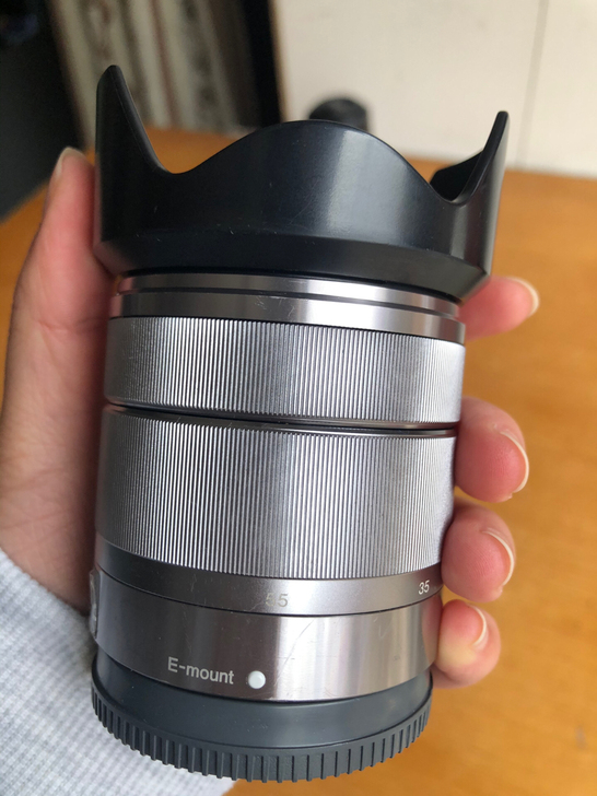 索尼E口18－55微单镜头，镜片通透，无灰...