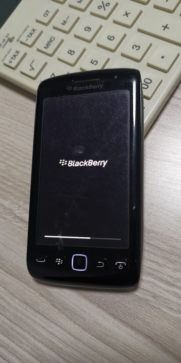 黑莓手机blackBerry