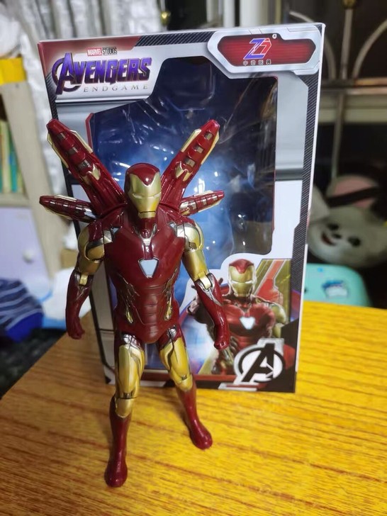 中动正版钢铁侠复联漫威手办动漫摆件灭霸可动...