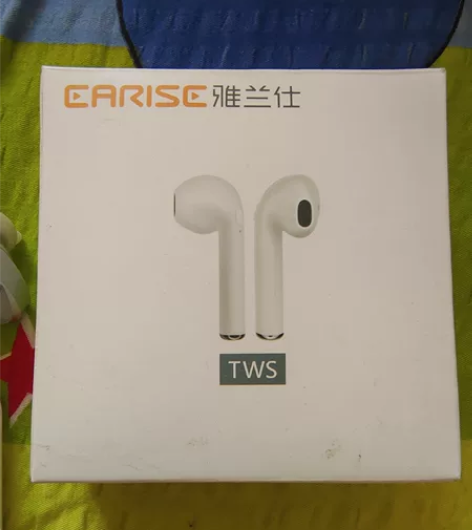 出三个耳机,一口价15包邮,需要的欢迎购买...