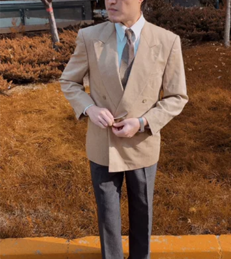 枪驳领男士羊毛西装.韩国制造 质感很好. ...