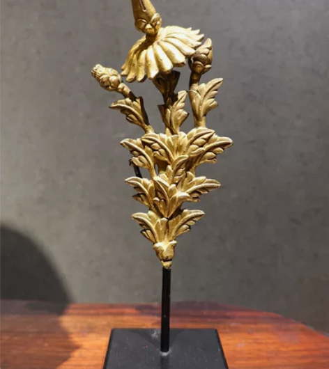 清代佛铜鎏金肩花摆件。品相好。工艺漂亮，可...