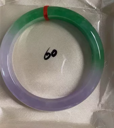 带证书,飘紫全新,在朋友那2300多买的,...