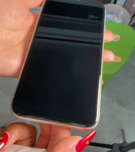 iPhone 11 白色 128g 2020年中购买 无磕... iPhone 11 白色 128g 2020年中购买 无磕...