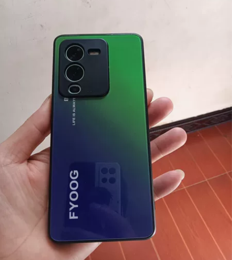 vivo官网买的，个人一手s15pro，手...