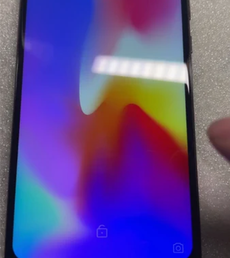 摩托罗拉moto P30 ，内存6+128...