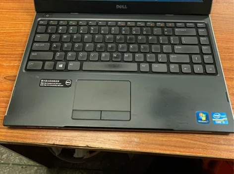 出一台戴尔13.3寸笔记本，全部正常。成色...