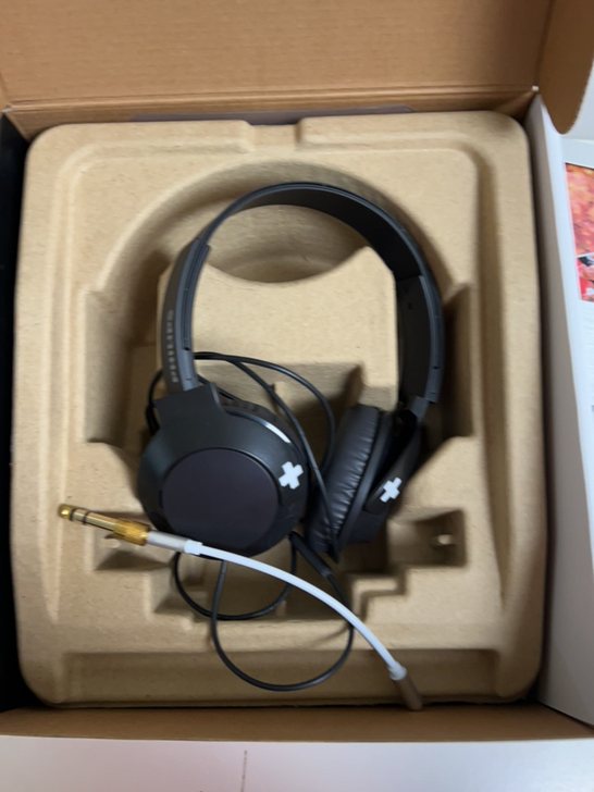 飞利浦有线耳机，配雅马哈电钢琴线！