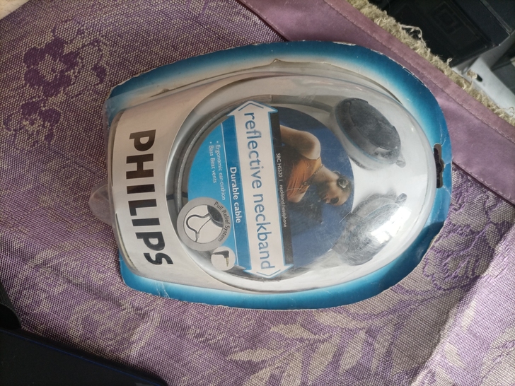 出售未用的飞利浦耳机，看好再拍售出不退不换