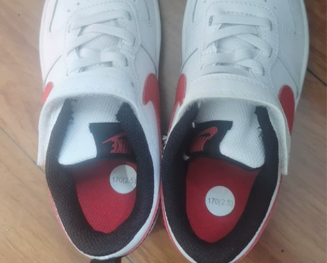 nike全新板鞋17cm 感兴趣的话点“我...